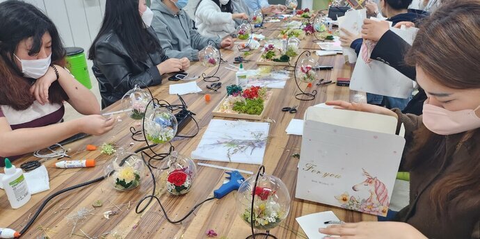 3월 잡클래스 <행복을 전하는  프리저브드 행잉볼 만들기>