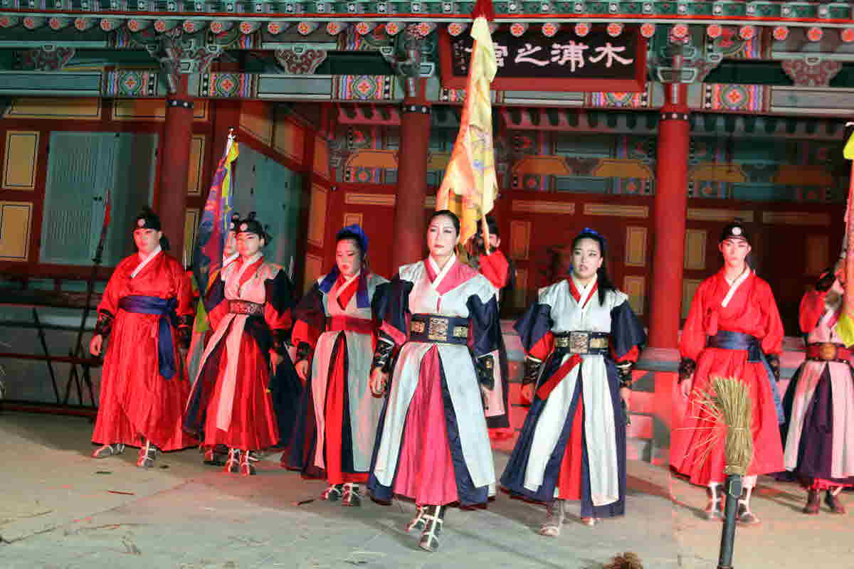 09월 25일 일 목포문화재 야행, 모던타임즈: 목포 근대역사문화거리 일원 참가.