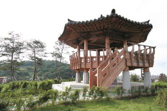 관교정의 측면모습