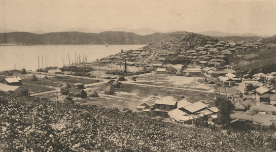 돛단배와_초가집의_온금동_주택_(1932년).png