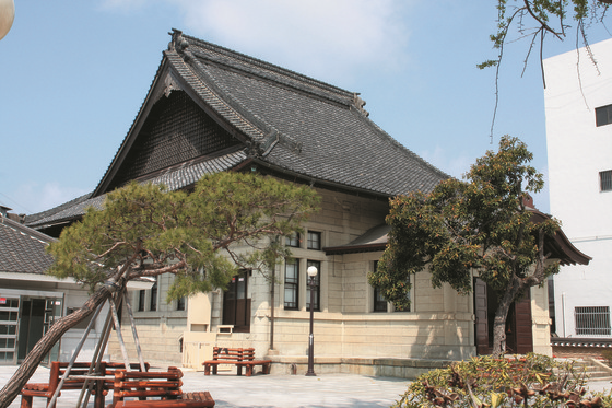 오거리_문화센터_구)동본원사_복원_(2011년).png