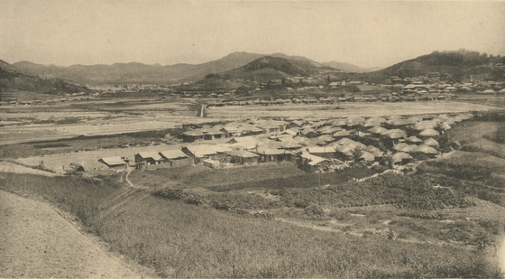 죽교2동_공동묘지_언덕에서_바라본_대성동(1930년).png